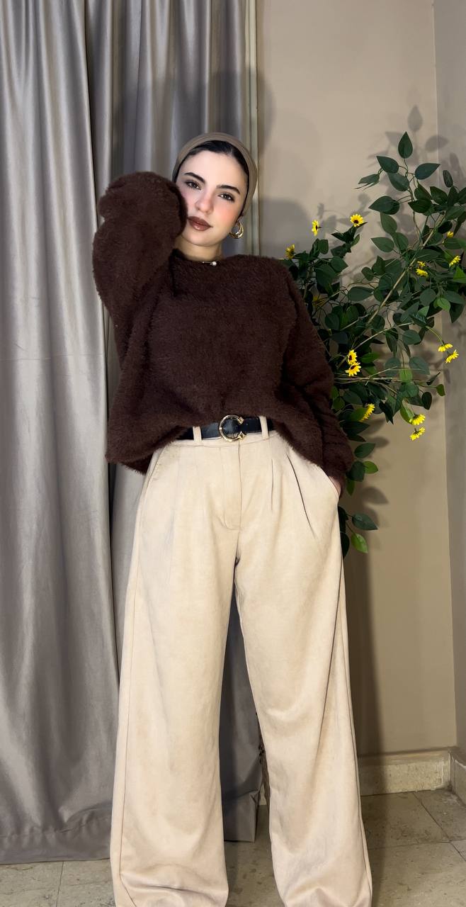 suede pants in Beige