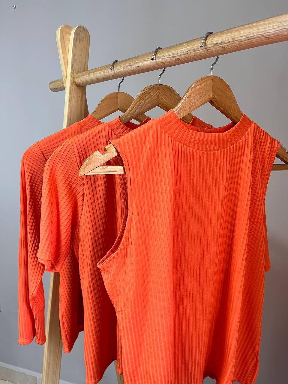 Orange ribbed top, sleeveless