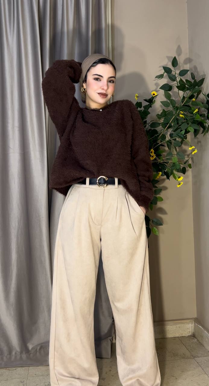 suede pants in Beige