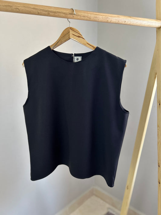 Basic top sleeveless